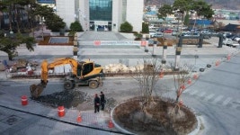 [영월]“문화예술회관 광장 면적 줄이자”