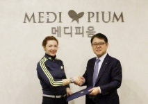 한국인 귀화 바이애슬론 `안나 의료법인 메디피움과 후원협약