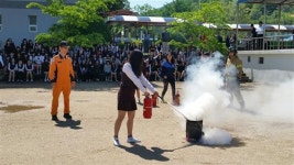 [포토뉴스]도계여중 소방합동훈련