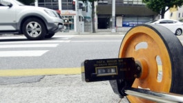 법원 검찰청 앞 교차로 도로폭 좁아 사고위험
