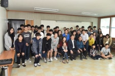 `정류장책방 관리하는 105명의 도서관장