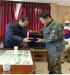 [철원]노인목욕봉사 펼친 군부대에 감사패