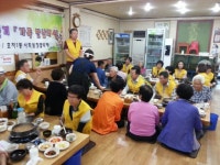 “어르신들 따뜻한 식사 꼭 챙기세요”