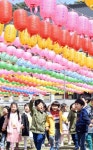 [포토뉴스]“부처님 오신다” 아이들 얼굴 웃음꽃
