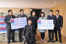 [포토뉴스]SL홀딩스 지역 불우시설 쌀 전달