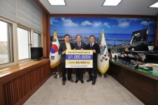 [포토뉴스]속초시청소년지원센터 발전기금 100만원 기탁