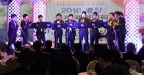 [평창 넘어 세계로]완벽한 합주·다함께 합창 … 같이의 가치 하나된 무대