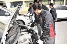 [포토뉴스]강릉폴리텍 자동차 차량 무상 점검