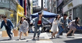 [포토뉴스]춘천연극제 청소년극단 `무하 공연