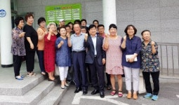 [포토뉴스]후평1동 `우리동네 사랑나눔 가게 안내판 입구 설치
