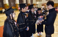 [원주]졸업생 4명에 레드카펫 호저초교 특별한 졸업식
