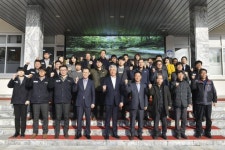 [3·1절 건강달리기대회]“군청 앞 광장서 다함께 만세삼창”