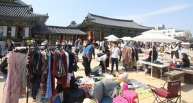 [포토뉴스]“마음에 드는 옷·물건 저렴하게 가져가세요”