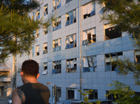 [포토뉴스]강릉 과학단지 폭발 사고…깨지고 일그러진 창문