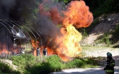 [포토뉴스]화염 휩싸인 비닐하우스