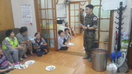 [포토뉴스]화천 군의관들 의료봉사활동