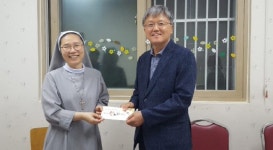 [포토뉴스]홍천국토관리사무소 요양원에 성금 전달