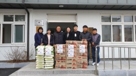 [포토뉴스]한국전력 홍천지사 월동물품 전달