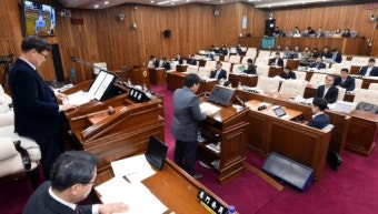 “남녀공학 전환 학교 체육시설 설치 미비”