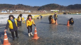 [인제]원조의 품격 인제빙어축제 20년 노하우는 `따뜻한 미소'
