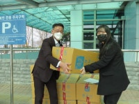 [포토뉴스]오투존 산소수 인삼세트 전달