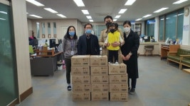 [포토뉴스]딸의 첫돌 맞아 방역물품 전달한 태백시민