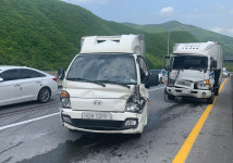 (2보)국도 38호선 태백시 화전동 두문동재 터널 입구서 차량 4대 추돌…4명 부상