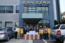 [포토뉴스]적십자사 도지사 보훈회관 빵 전달