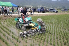 [포토뉴스]양구 중경제초작업기 시연회