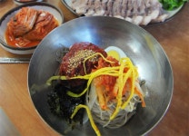[아는 만큼 맛있다]제분소에 널려 있던 메밀가루가 국수로?