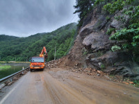속보=낙석 삼척 지방도 통행 재개