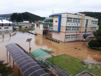 [포토뉴스]삼척마이스터고·근덕중학교 주변 침수