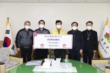 [포토뉴스](주)청우산업 나눔캠페인 성금 전달