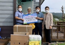 [포토뉴스]횡성지역 농협 돌봄 가구에 생필품 전달
