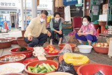 [포토뉴스]함명준 고성군수 거진전통시장 방문