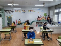 학생 81명이 직접 그리고 쓴 ‘남산초교 100년 이야기