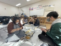 설맞아 소외이웃에 사랑으로 빚은 손만두 선물