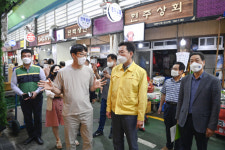 불에 탄 원주중앙시장 나동...이번에는 복구될까