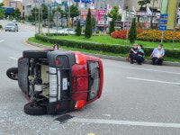 [포토뉴스]동해시청 로타리에서 이륜차 전도