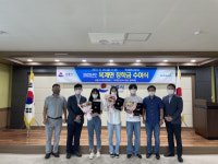 [포토뉴스]옥계면/한라시멘트 장학재단 장학금 지급