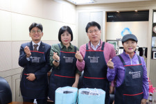 [포토뉴스]춘천남부새마을금고 주민지원 물품전달