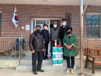 [포토뉴스]소양동 경로당에 물품 전달