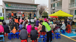[포토뉴스]강릉 입암3주공 영구임대아파트 이동 푸드마켓