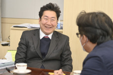 [원강수 원주시장 인터뷰]기업유치로 활력 넘치는 원주 만들겠다