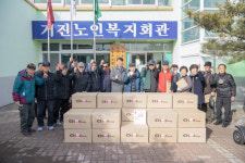 [포토뉴스]고성군 건강취약 어르신 사랑의 마스크 나눔 전달식