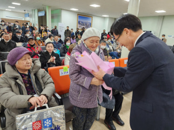 하늘길 막힌 사할린동포 영주귀국 대상자, 최초로 뱃길 입국