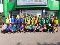 [포토뉴스] 강릉 송정동주민센터 합동 꽃심기