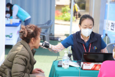 건강보험공단, 삼척 지역봉사단체와 봉사활동 구슬땀