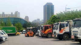 원주종합체육관 인근 대형차량 불법주차로 몸살