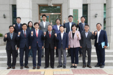 [포토뉴스] 도의회 기행위, 강릉 제2청사 글로벌본부 예정지·도립대 현지시찰